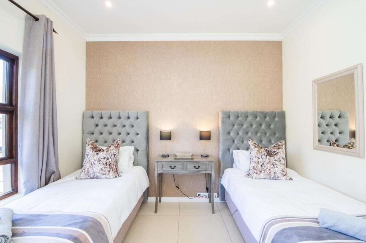 Seventeen Whale Rock Gardens With Back Up Power For Loadshedding Plettenberg Bay Exterior foto