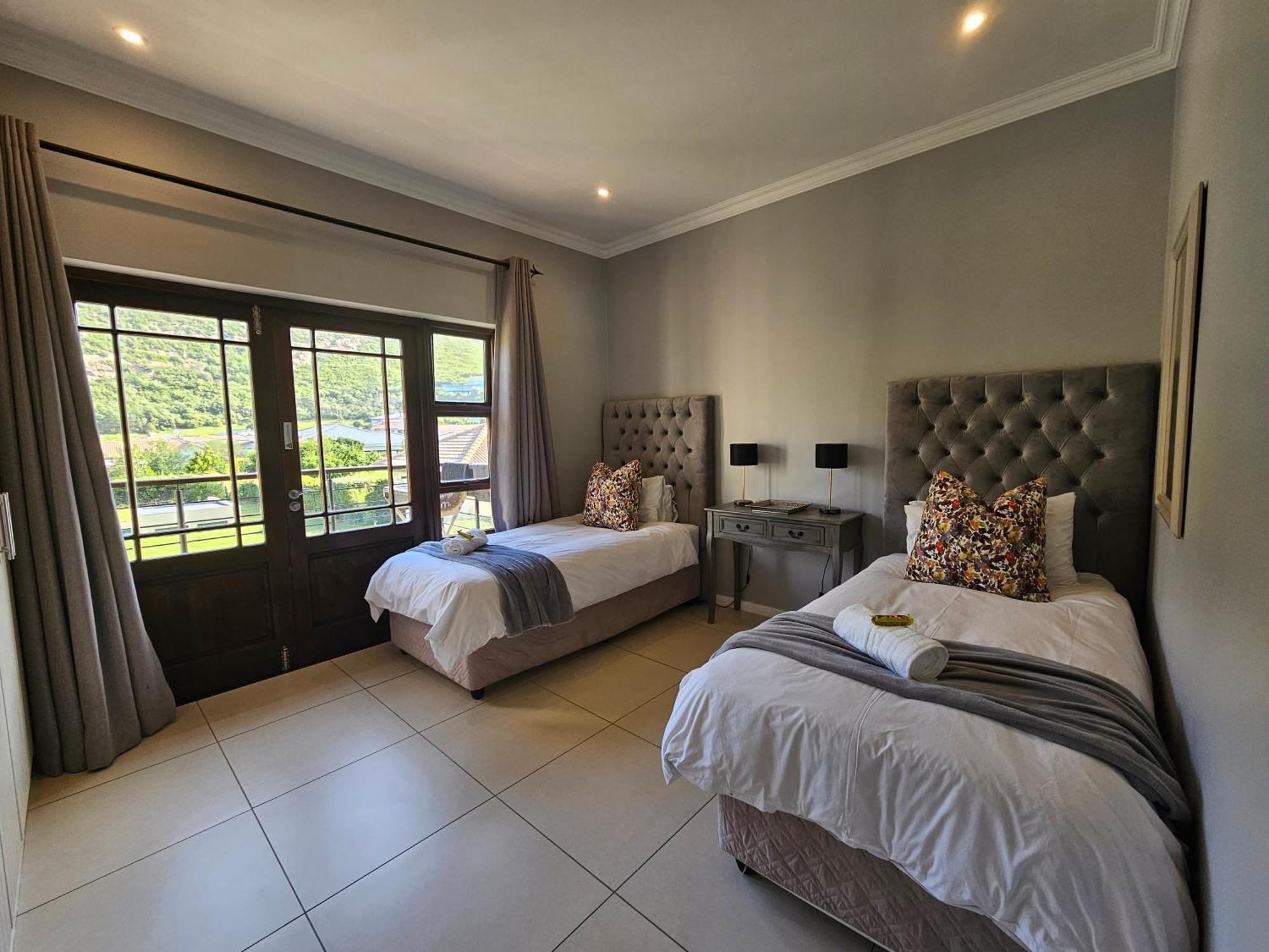 Seventeen Whale Rock Gardens With Back Up Power For Loadshedding Plettenberg Bay Exterior foto